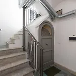 Guesthost - Rione Vi Parione Cozy Flat Apartman