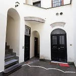 Guesthost - Rione Vi Parione Cozy Flat Róma