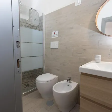 Guesthost - Rione Vi Parione Cozy Flat Apartman