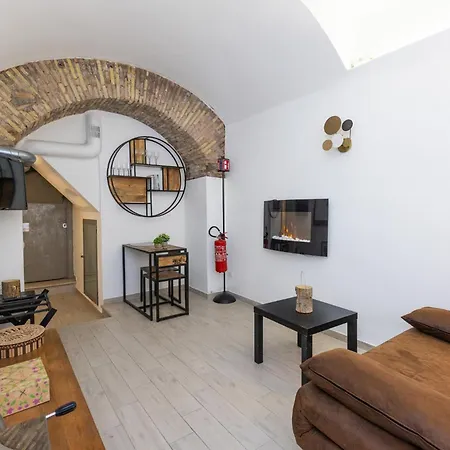 Guesthost - Rione Vi Parione Cozy Flat Apartman Róma