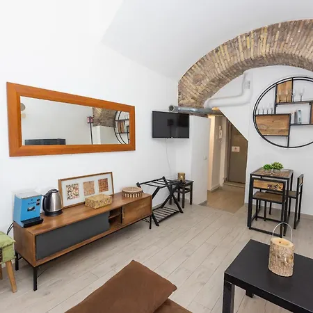 Guesthost - Rione Vi Parione Cozy Flat Apartman Róma